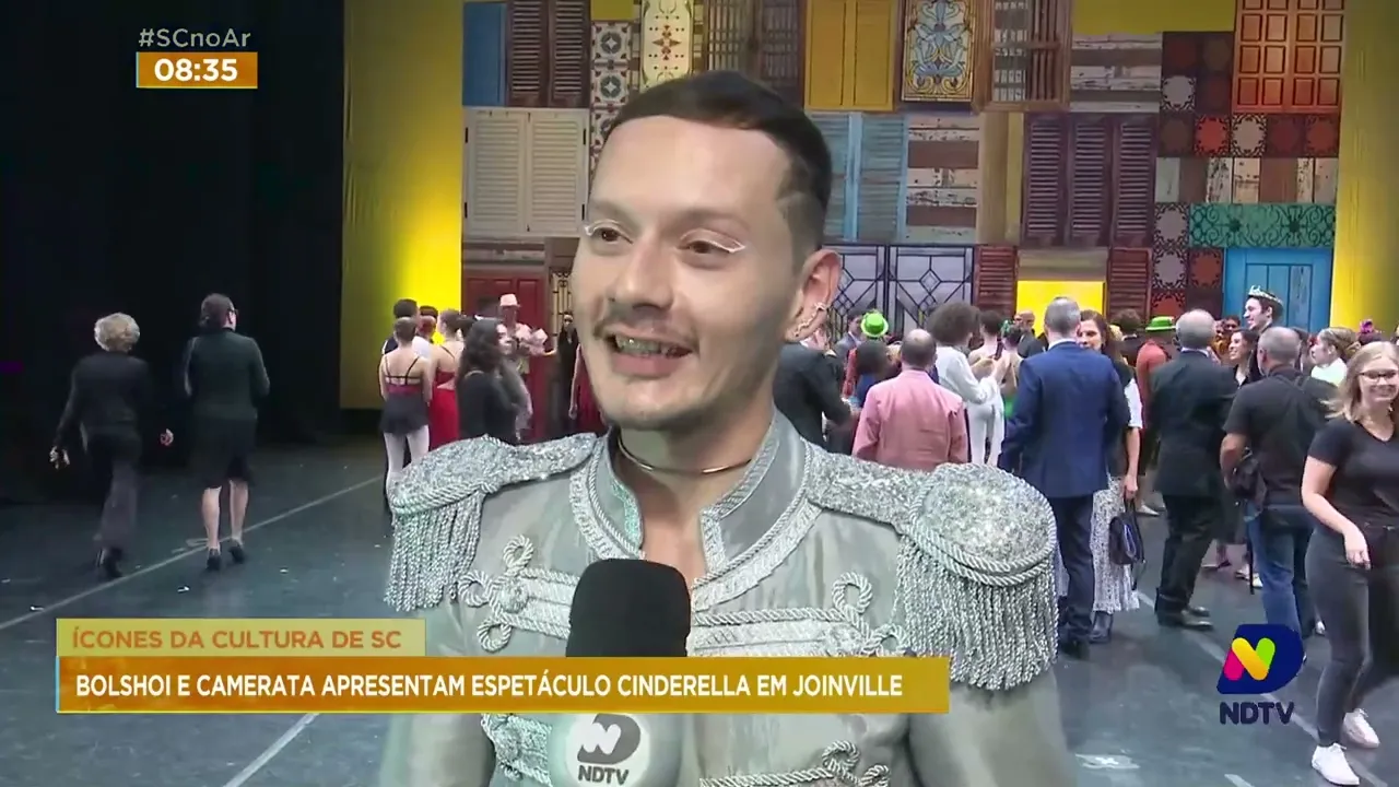 Espetáculo 'Cinderella' encanta o público em Joinville