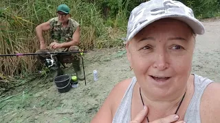 НАВІТЬ ТУТ СТОЇТЬ ЧЕРГА..