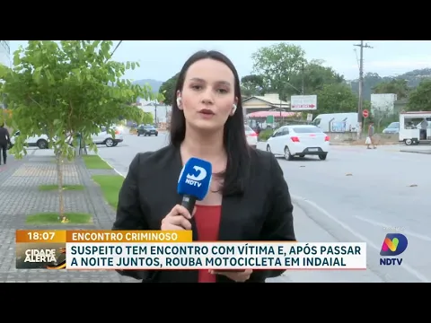 Roubo de motocicleta em Indaial: vítima agredida e veículo levado pelo autor do crime