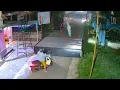 Download Lagu Untung Terekam! Penampakan Hantu saat Pengendara Motor ini Menabrak Bagian Bawah Panggung di Jalan