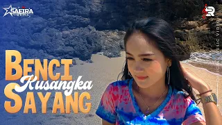 Download Safira Inema - Benci Kusangka Sayang (Official Music Video) MP3