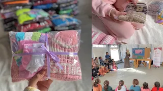 وزعنا هدايا للأطفال || فعاليات السنة الجديدة في المخيم💕