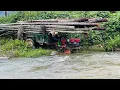 Download Lagu Agricultural vehicles transporting wood are terrible when overloaded.