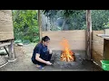 Download Lagu Ellie built her own new house, designed the kitchen, cooked, and lived in nature.