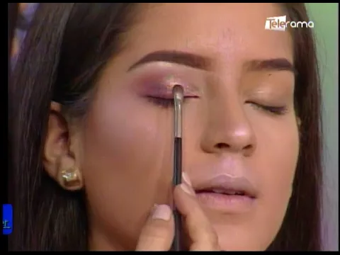 Nueva tendencia: Maquillaje holográfico