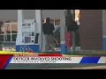 2 officers fatally shoot man who pulled gun on them in Madison County Ill