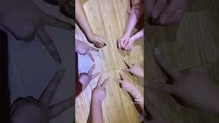 حركه لصديقات 