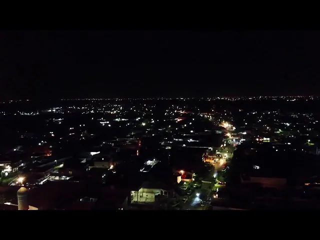 اذا صار ذكر لمحمد وآل محمد وصار ذكر لعلي بن أبي طالب والحسن والحسين ارفعوا اصواتكم بالصلوات