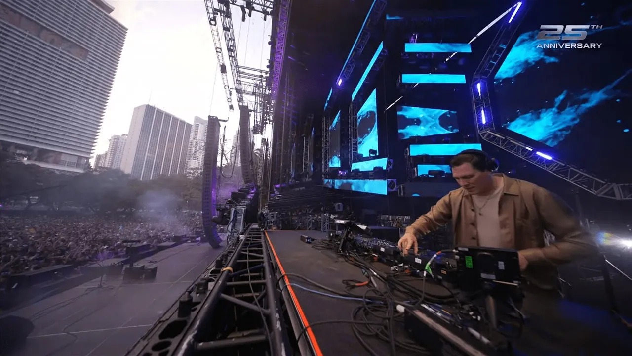 Bad Bunny - DtMF (Tiësto Remix) | Ultra Music Festival Miami 2025