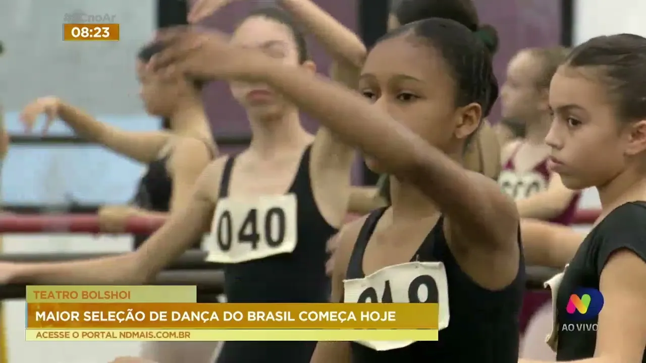 Seletiva à vaga da Escola Bolshoi no Brasil acontece nesta sexta-feira, em Joinville