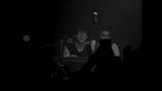 FRIENDS LIVE IN LONDON