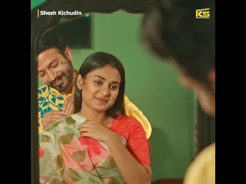 বিয়ের পরের দিন বউকে শাড়ি পড়িয়ে দিলো বর 😍❤️