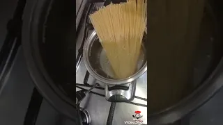 طريقة سلق المكرونه من غير ما تتعجن منك بكل سهوله 