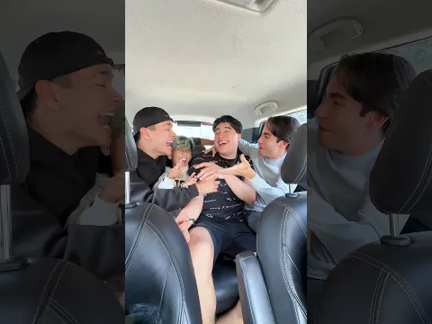 CUANDO VAS DE COPILOTO 😃