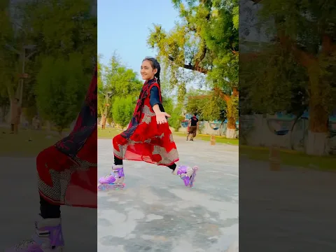 Girls Skating Amazing Stunts 😱 #foryoushorts #skating #khurramskater #ytshorts #youtubeshorts