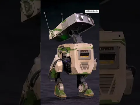 روبوت طريف يقابل رئيس شركة نيڤيديا على المسرح في باريس