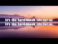 Annie - It's a Hard Knock Life (Lyrics)