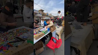 هاذ شبي يريد يفتح صندوق  العشوائي سعره    الف    دندنها