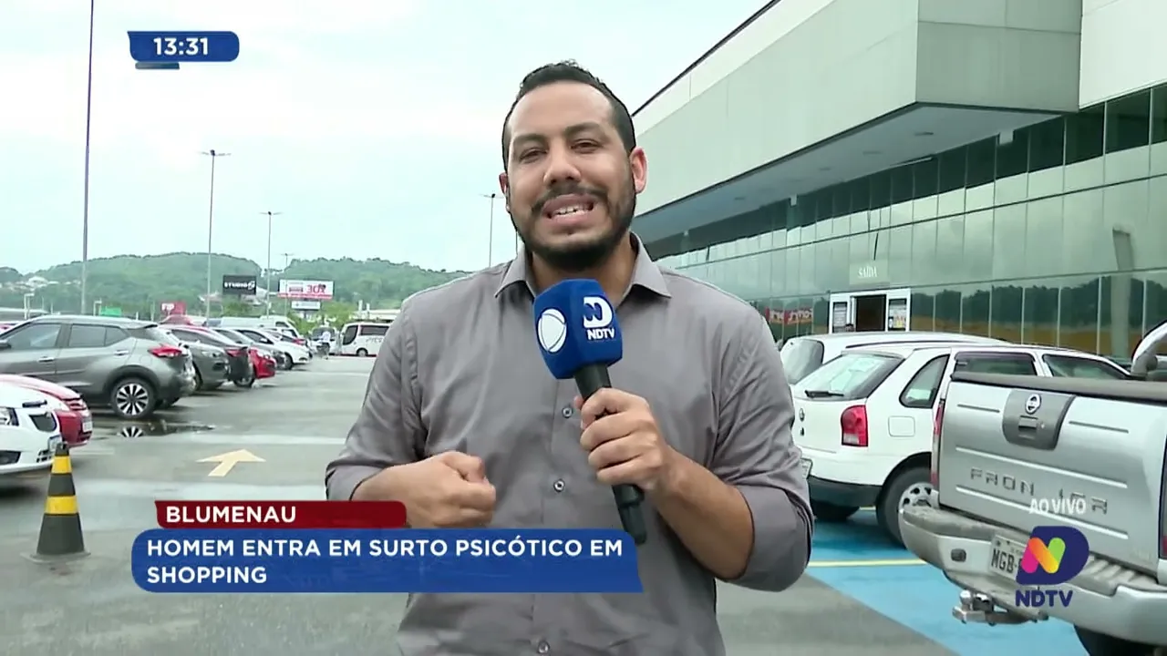 Homem entra em surto psicótico em shopping de Blumenau