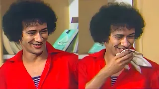 محمد نجم مش قادر يمسك نفسه من الضحك وهو بيتكلم باللغات وبيقلد محمد طه وخضرة محمد خضر صريخ ضحك 