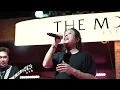 ถูกที่ผิดเวลา-HOBBIT [Live at The Moon Bar]