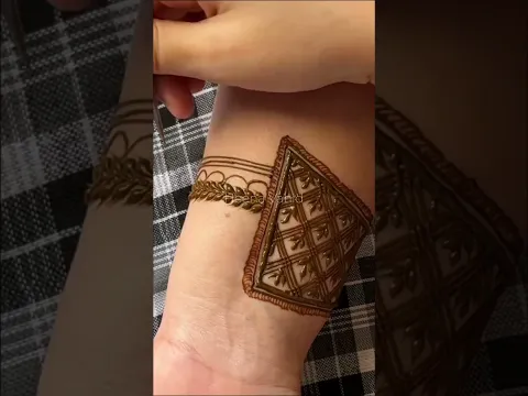 #mehndi #hennatattoo #hennadesgin #hennaart #henna #explore #newdesign #heenavahid #shortsfeed