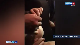 Омич торговал наркотиками прямо на вокзале и в электричках
