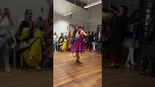 رقص دختر هزارگی در آبشاری هراتی 