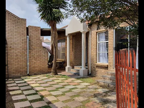 Download MP3 2 Bedroom townhouse with 1 bedroom flat, Secunda