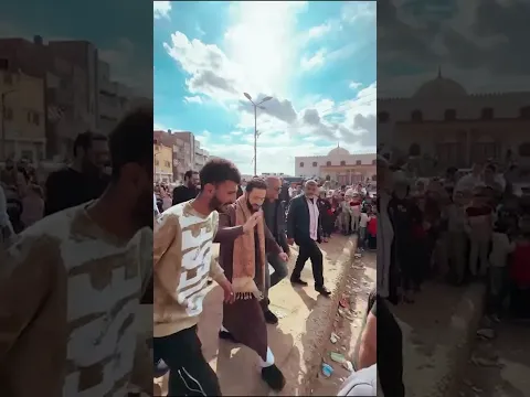 اللي معاه ربـــــنا يمشي ع الميـــــه!  #المداح_أسطورة_النهاية  #حماده_هلال #shorts