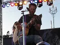 Gary Allan singing "The One"