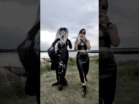 ALT GRLSS 🖤🖤