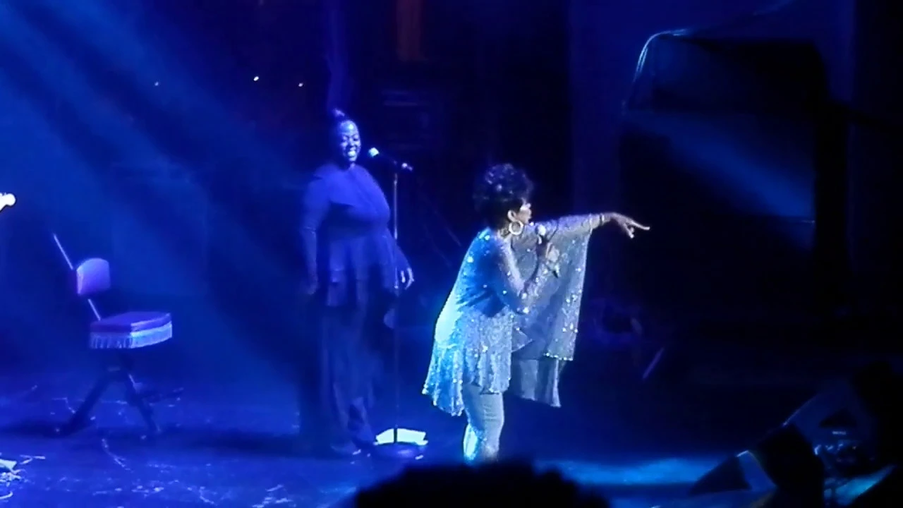 'The Fabulous Legendary' Gladys Knight - "End Of The Road" Medley (LIVE)