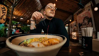 Elder Tattooed Millennial Eating Udon Under Groovy Electric Guitar | 4K 25 FPS