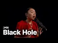 Download Lagu 그리프 (Griff) - Black Hole 가사 번역 라이브 (Live Performance from Hackney Church)