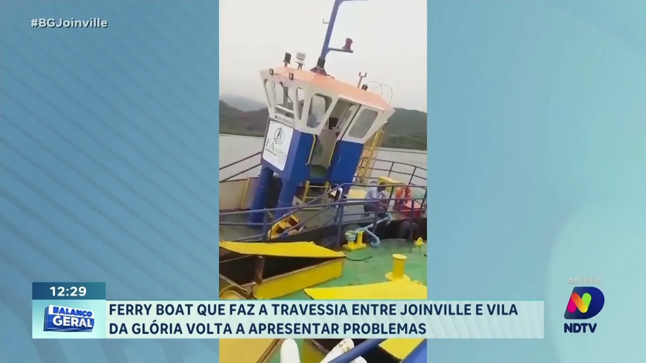 Ferry boat que faz a travessia entre Joinville e Vila da Glória volta a apresentar problemas