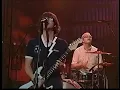 Download Lagu Undone - The Sweater Song - Weezer - Live 1994 Conan Show (reupload)