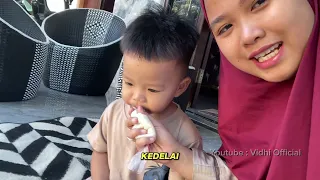 Ajak Anak Vietnam Makan Nasi Pecel Kampung