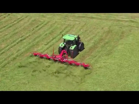 KUHN GF 8712 / 10812 T & P - Mounted & Trailed gyrotedders (in action)