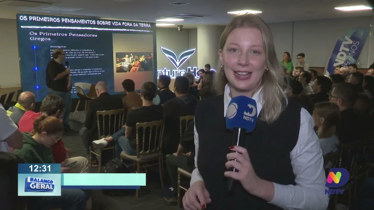 Sérgio Sacani esteve em Blumenau com palestra "Será Que Estamos Sozinhos no Universo?"