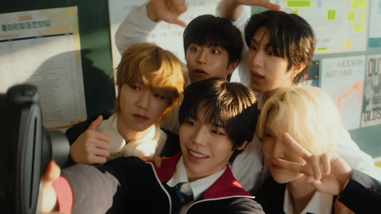 My Youthの公式MVサムネイル