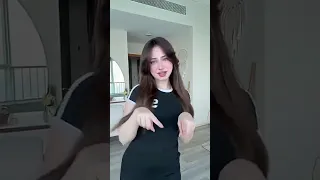 و راح طالع لي في الاغانيي 