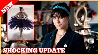 Danielle Colby of American Pickers goes completely naked new photo only wearing purple feathers