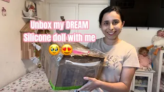 Unboxing my DREAM silicone doll