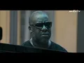 Robert Glasper performs Radiohead's "Everything in Its Right Place" at the Fondation Louis Vuitton