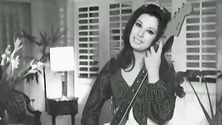نجاة الصغيرة   القريب منك بعيد دندنها