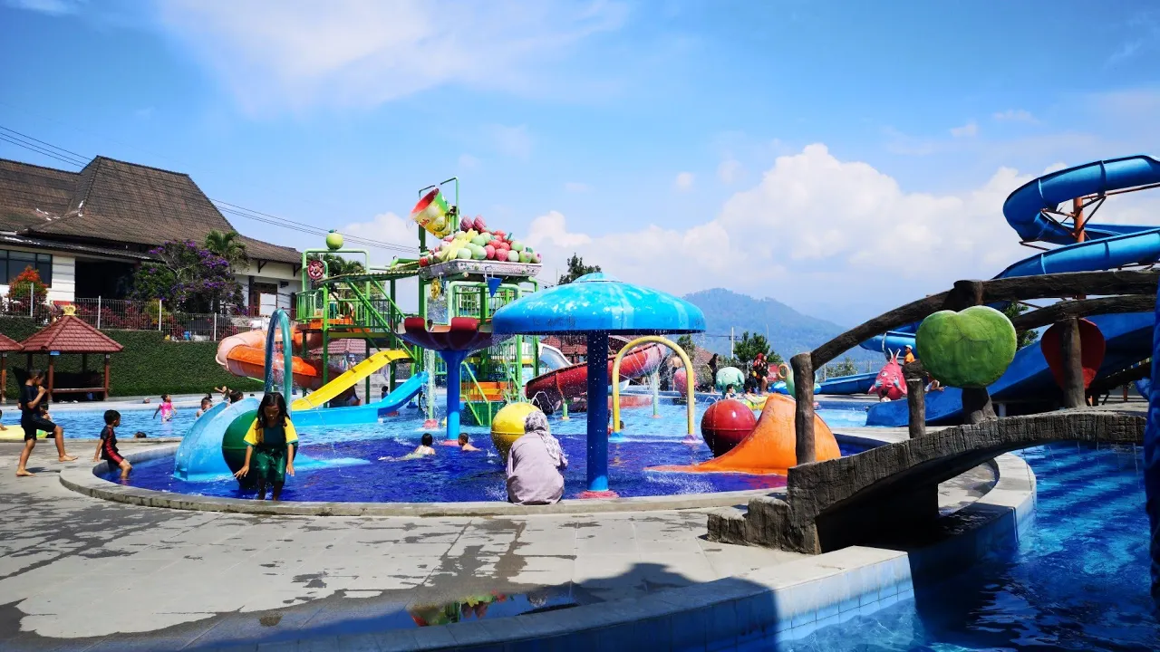 
          
          
          
            
            Kusuma Agrowisata Waterpark kota Batu | Unggulkan Resort plus | Wisata Malang
          
        . 