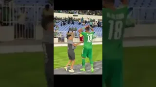 وزير الدفاع احمد التربي وجعني الولد لي تجاهله عيب عليك يا شيخ الاهلي طرابلس 