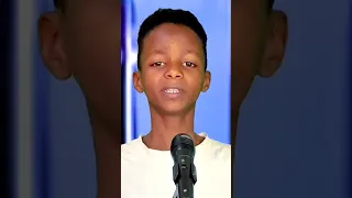 طفل يحرج لجنه التحكيم باغنيه اروي لكم عن قصه للمصطفى Shorts 