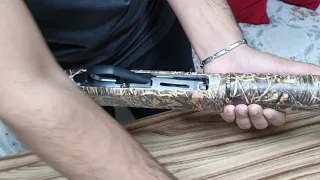 طريقة تفريغ بندقية الصيد من العتاد الموجود فيها 